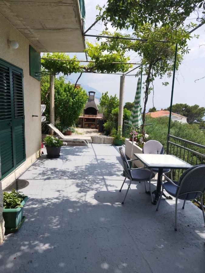 Apartments Mare - 150 M From Beach Brela Bagian luar foto