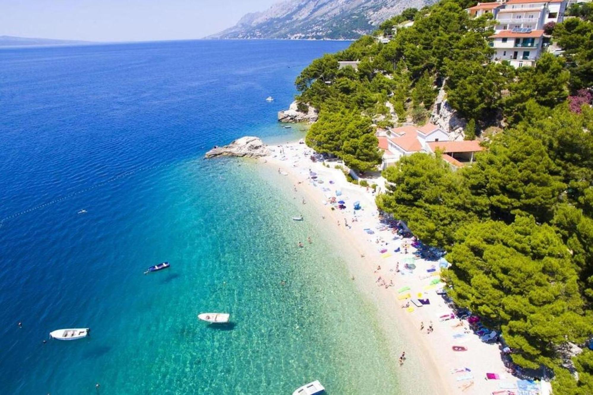 Apartments Mare - 150 M From Beach Brela Bagian luar foto